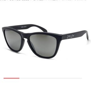 Oakley Frogskins Matte Black Sunglasses with Gray Reflective Lenses